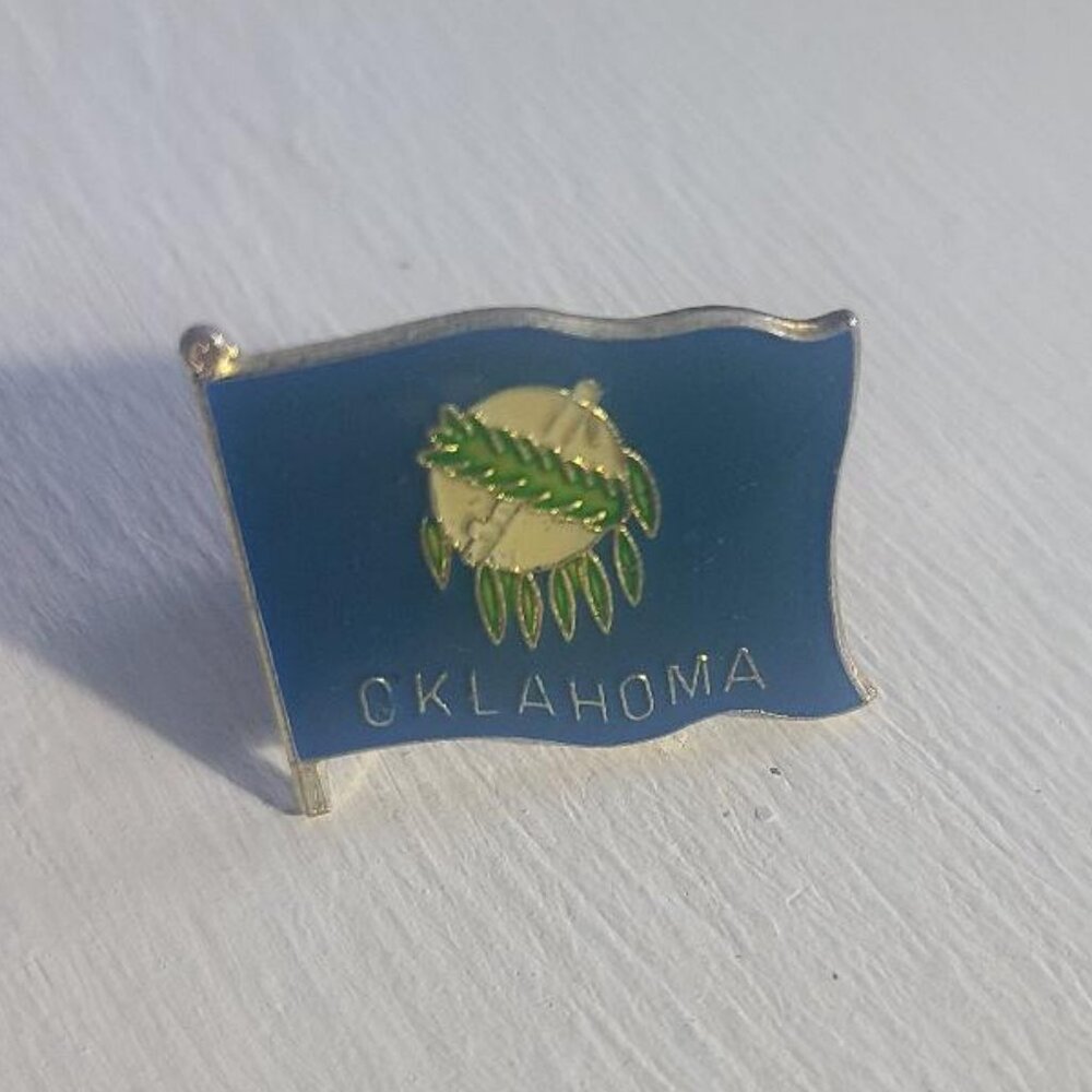 Oklahoma State Flag Vintage Lapel Pin